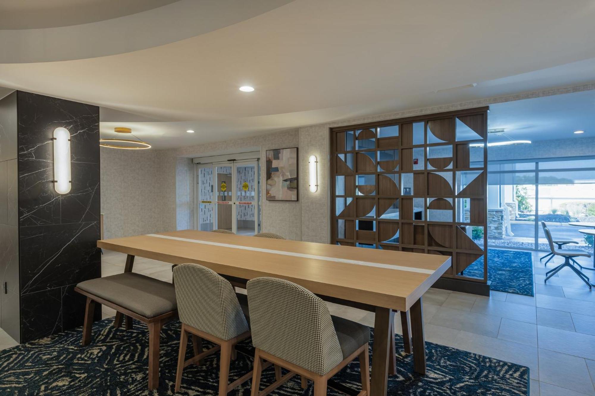 Holiday Inn Anderson By Ihg Εξωτερικό φωτογραφία